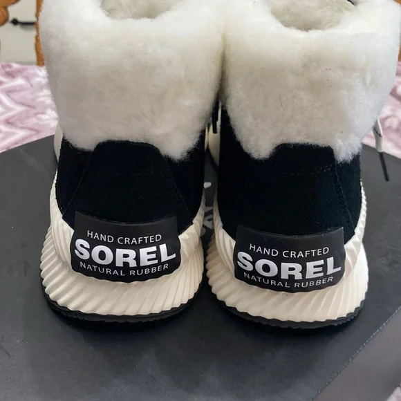 🍋Sorel Boots🍋 - Picture 4 of 7